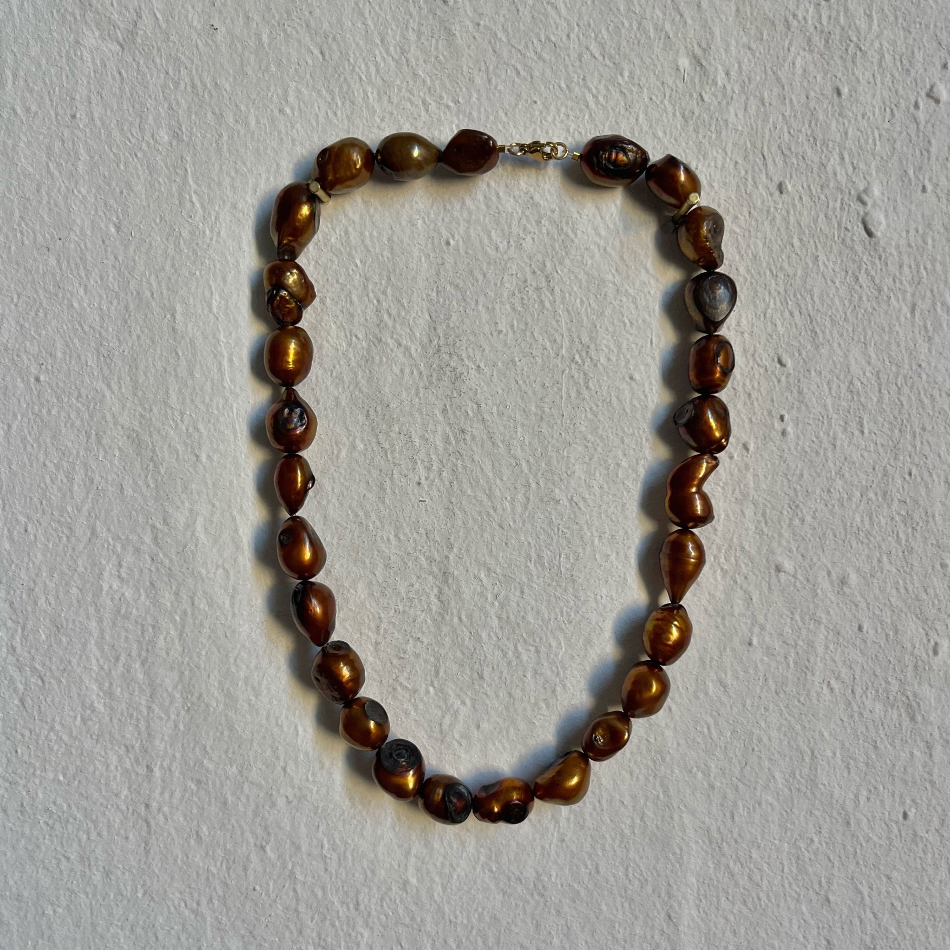 Girocollo in perle di fiume bronzo